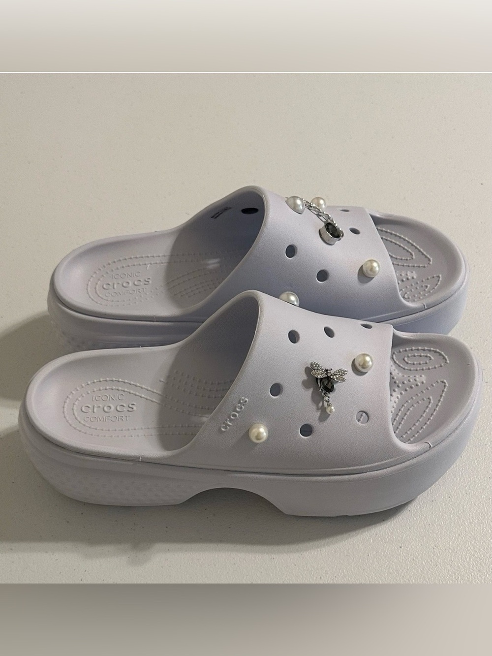 Crocs White Iconic Comfort Stomp Platform Slides 9 Men’s 11 Women  Jibbitz Bling